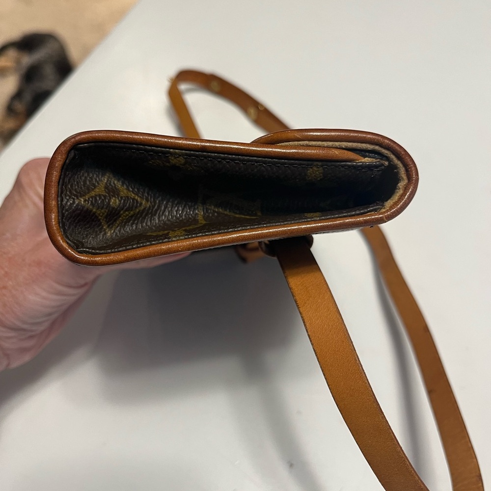 Louis Vuitton Monogram Canvas Brown Crossbody Clutch - Picture 7 of 15